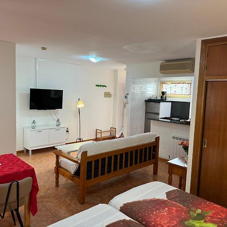 Apartamentos Turisticos Yamasol ฟูเอนฮิโรลา ภายนอก รูปภาพ